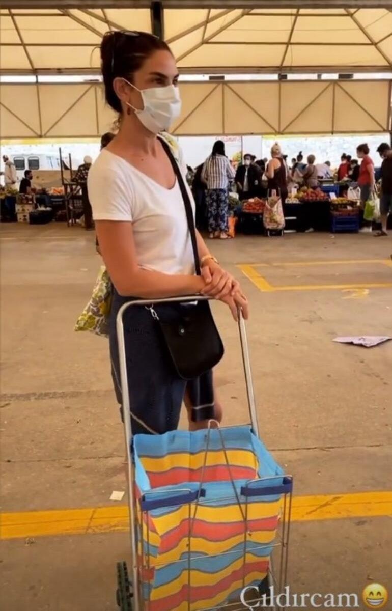 Zeynep Beşerler ile Derya Beşerler pazara gitti