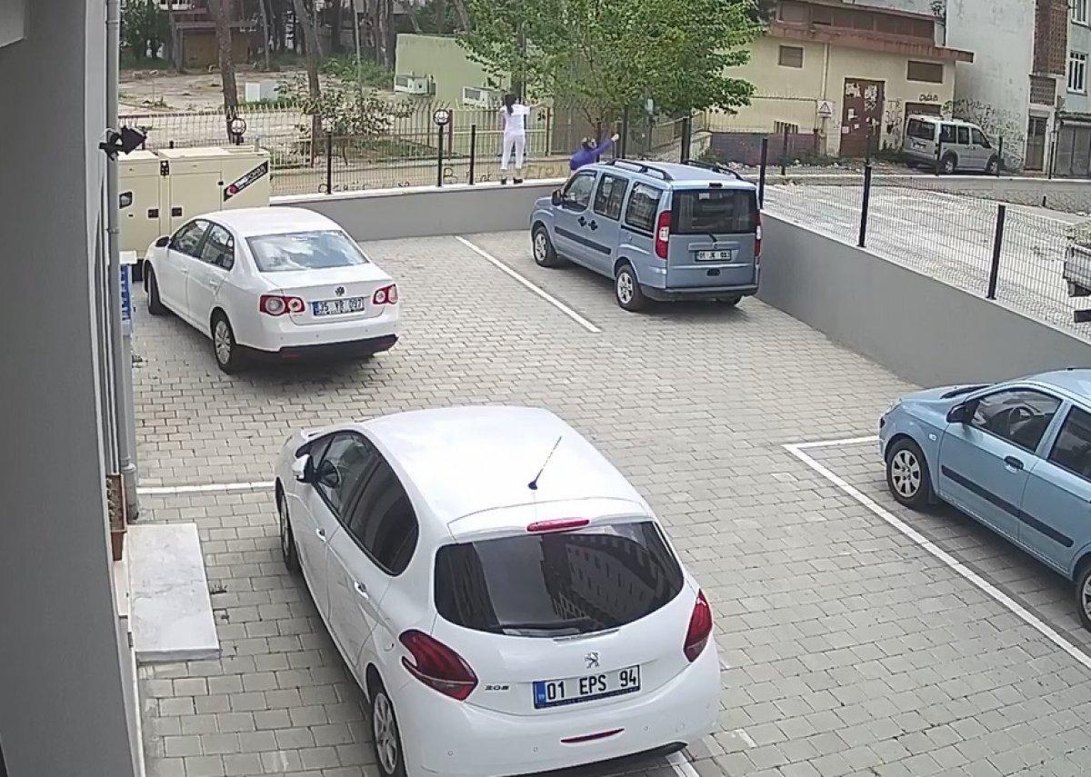 Adana'da kız kardeşlerin cep telefonunu gasbetti