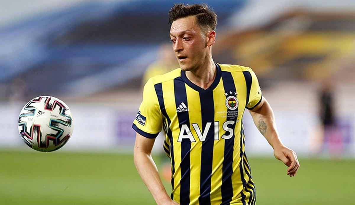 Mesut Özil'den tarihe geçen pas istatistiği