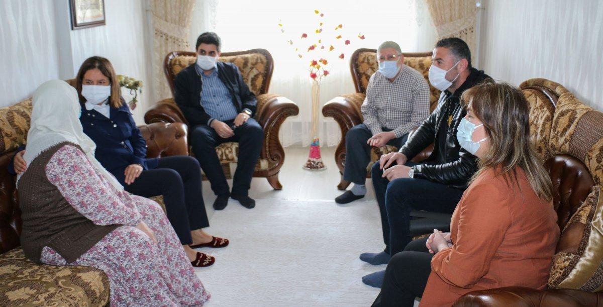 Bakan Soylu'dan, şehit annesine 'Anneler Günü' telefonu