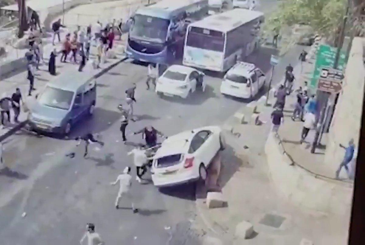 Kudüs'te İsrailli yerleşimci, Filistinlileri ezdi