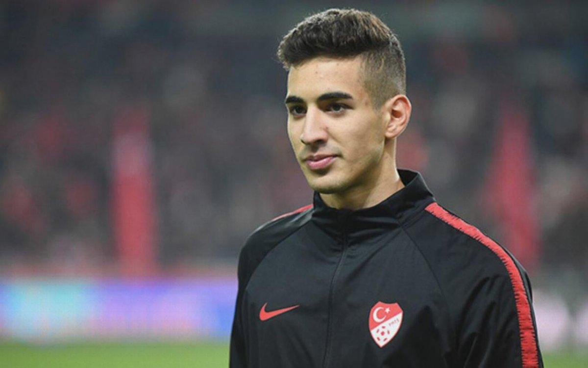 Mert Müldür, Fenerbahçeli taraftarları heyecanlandırdı