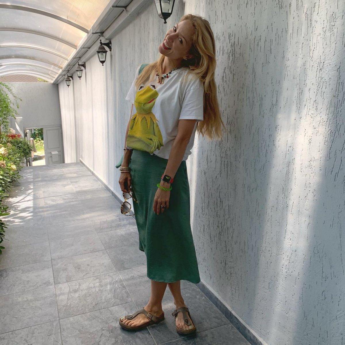 Bade İşçil:  Biz şampanyalarla yıkanıyoruz