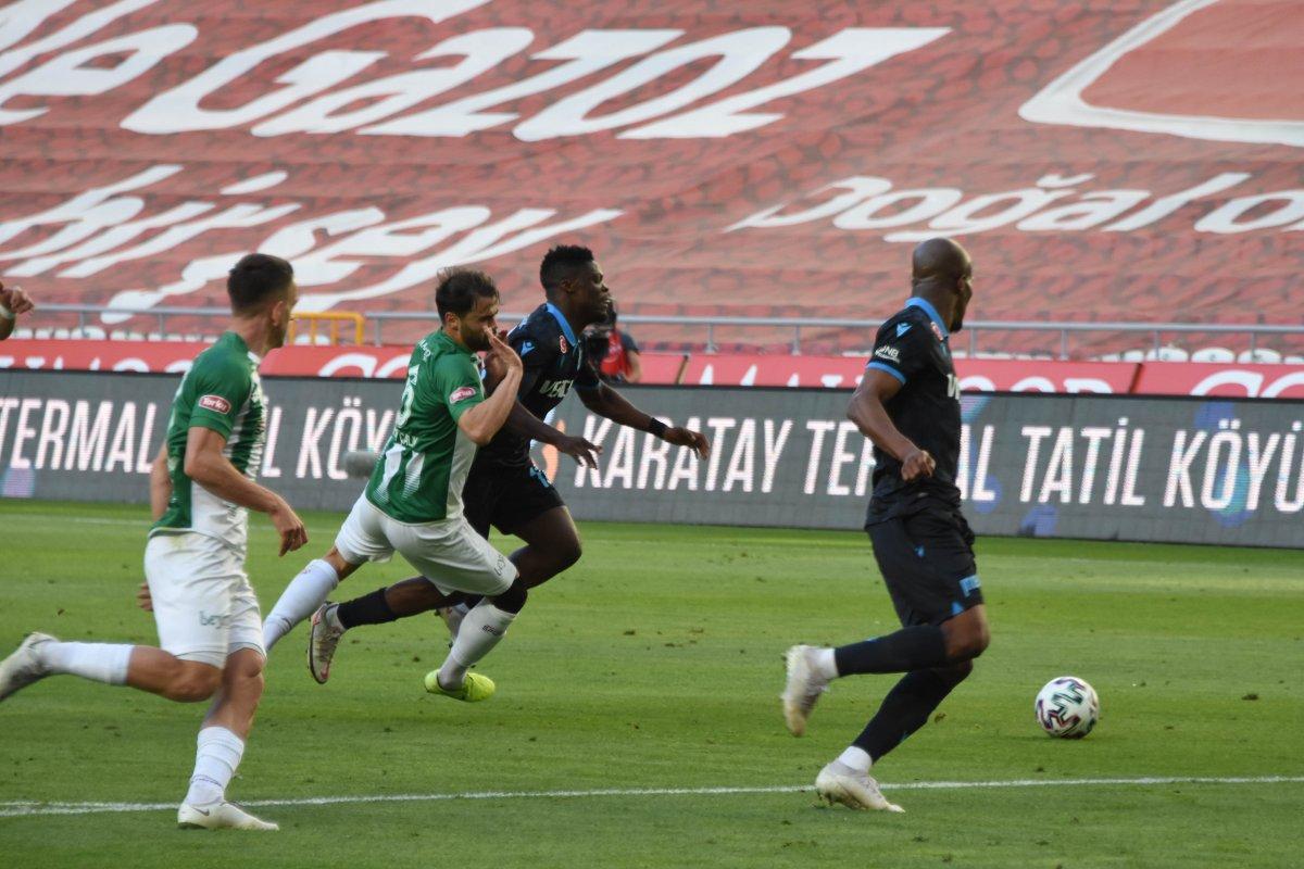 Trabzonspor deplasmanda Konyaspor ile berabere kaldı