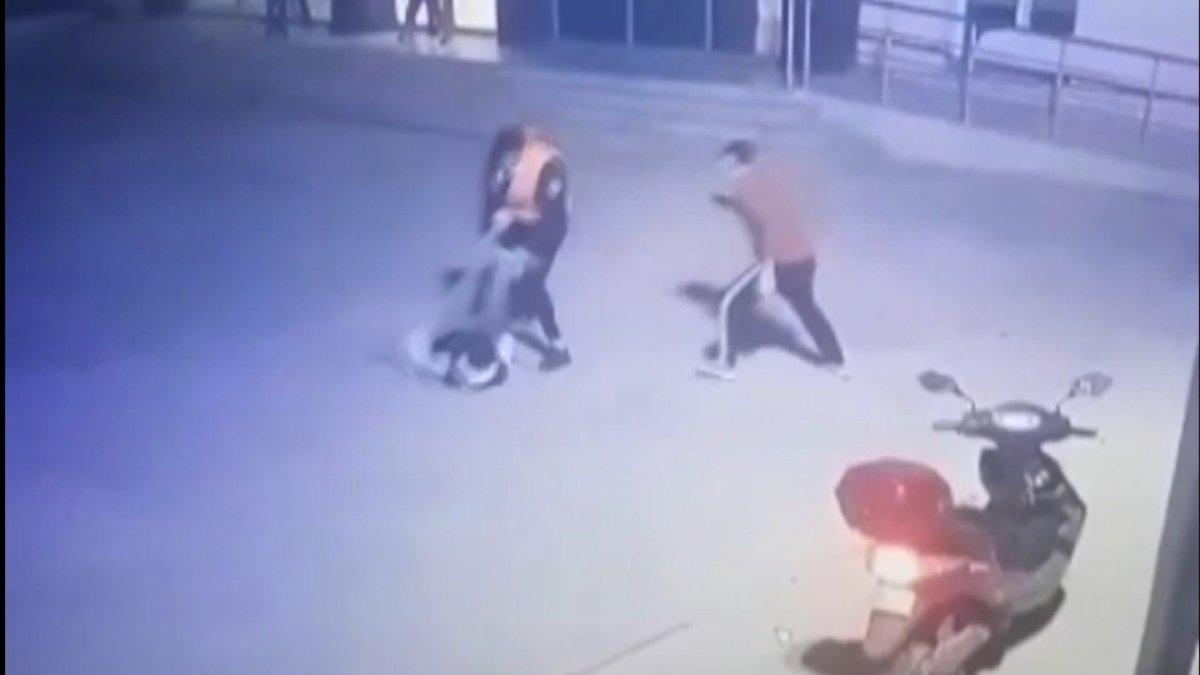 Esenyurt'ta, sitede meydana gelen kavga kameraya yansıdı