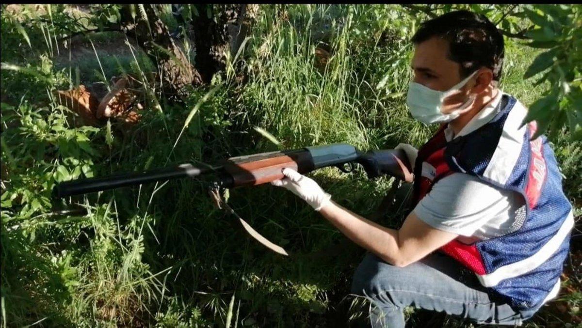 Denizli'de pusu kurduğu çiftçiyi av tüfeğiyle vurdu