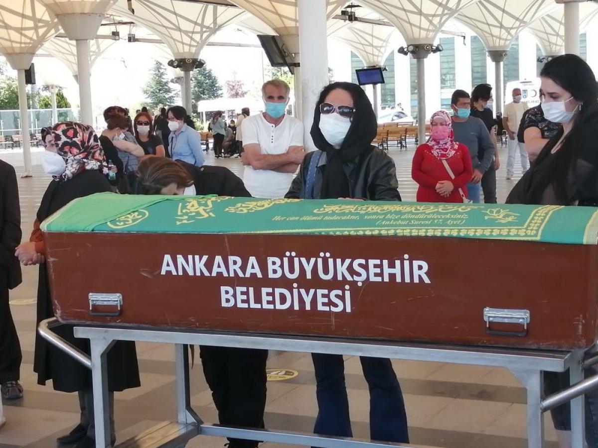 Ankara'da eşi tarafından öldürülen doktor toprağa verildi