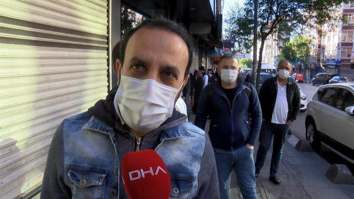 Esenlerde baklavacı önünde uzun kuyruklar oluştu