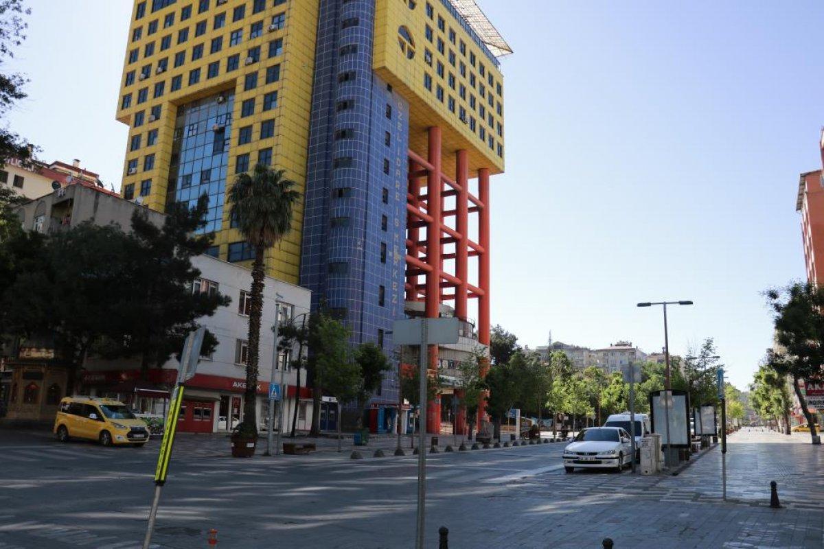 Bazı meslek gruplarının mesaisi, bayramda da devam ediyor