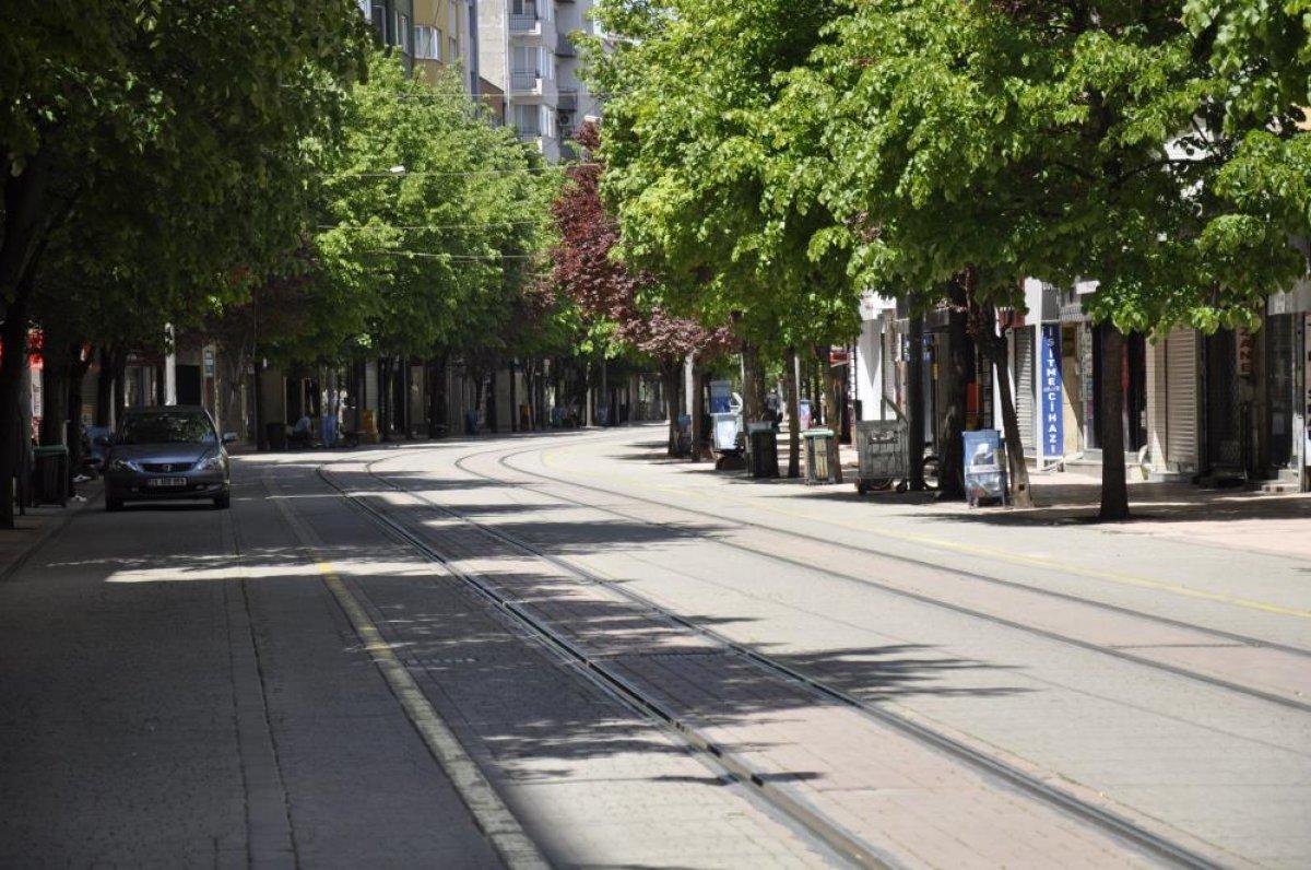 Eskişehir sokaklarında sessizlik hakim