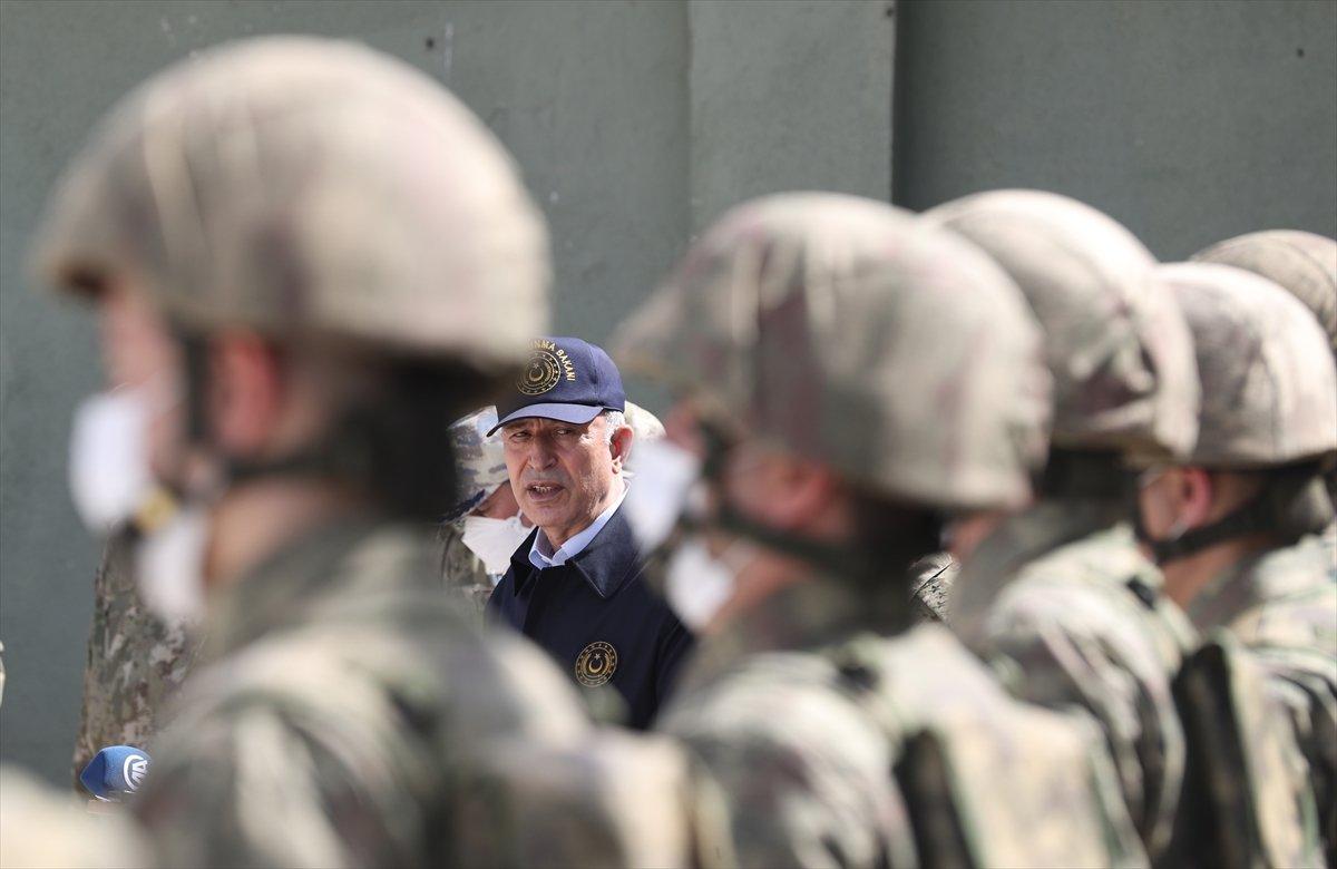 Hulusi Akar: S-400 kimse için tehdit değil