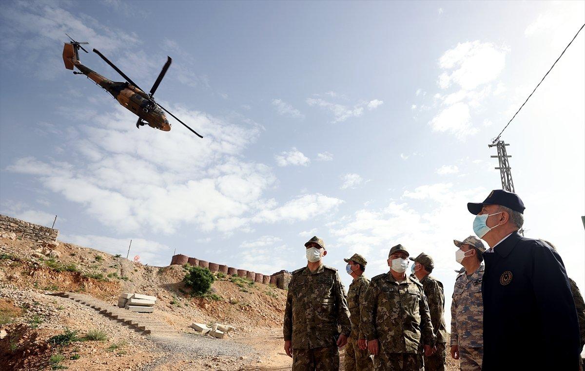 Hulusi Akar: S-400 kimse için tehdit değil