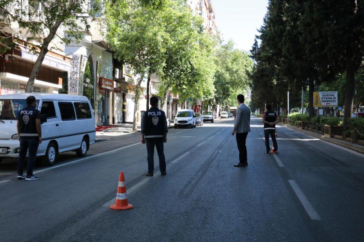 Bazı meslek gruplarının mesaisi, bayramda da devam ediyor