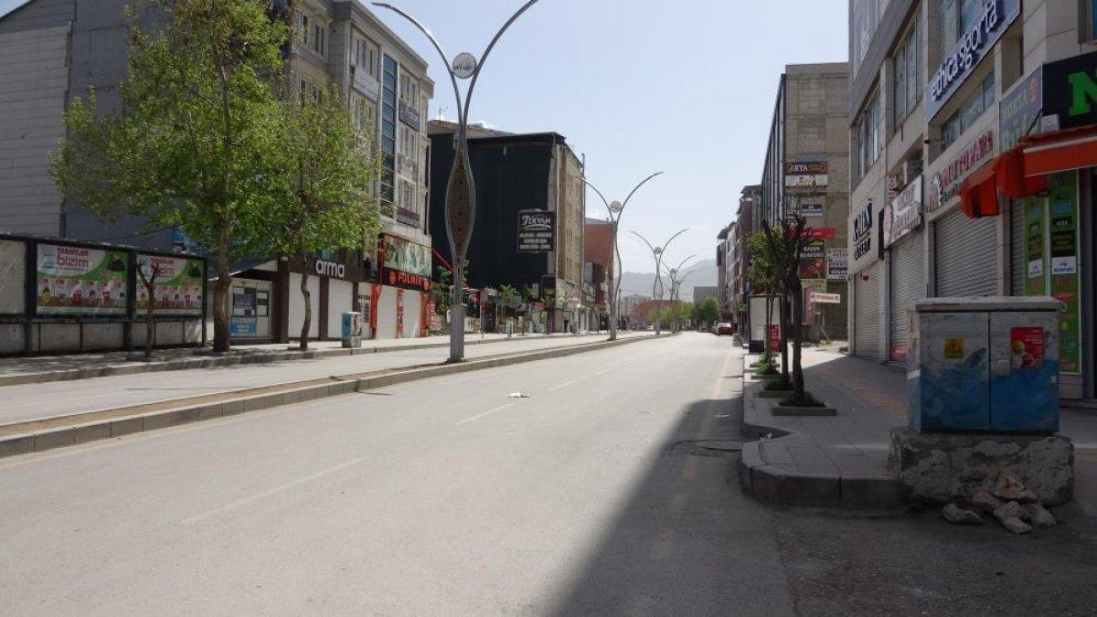 Van sokaklarında sessizlik hakim