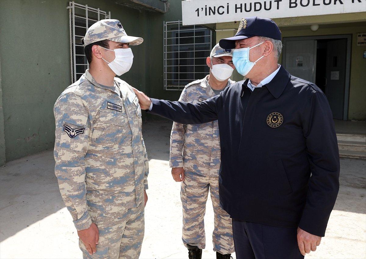 Hulusi Akar: S-400 kimse için tehdit değil