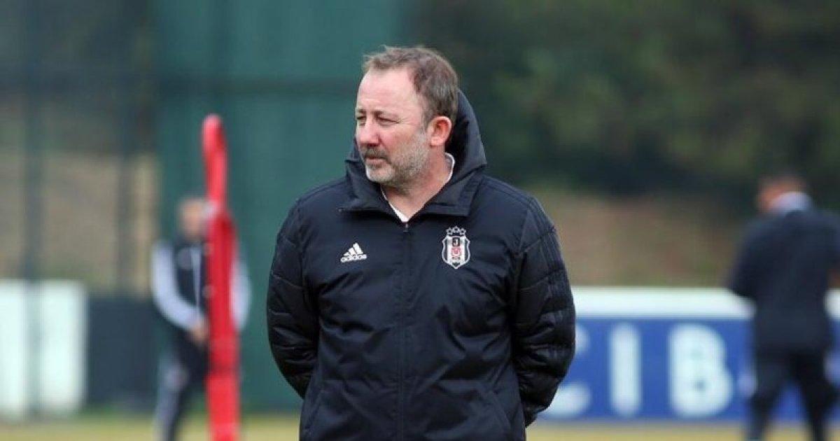 Sergen Yalçın Larin'i Göztepe maçına özel olarak hazırlıyor