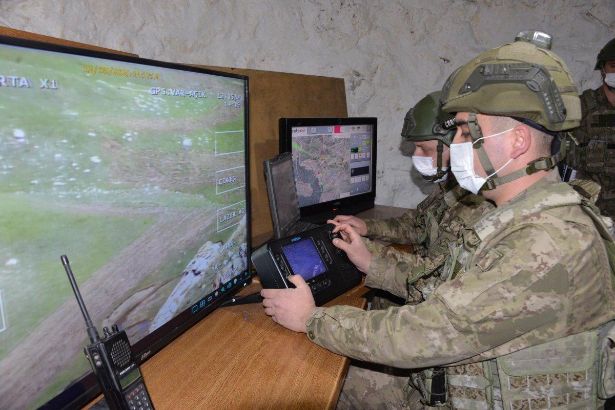 'Hudut kartalları' bayramda sınır nöbetinde