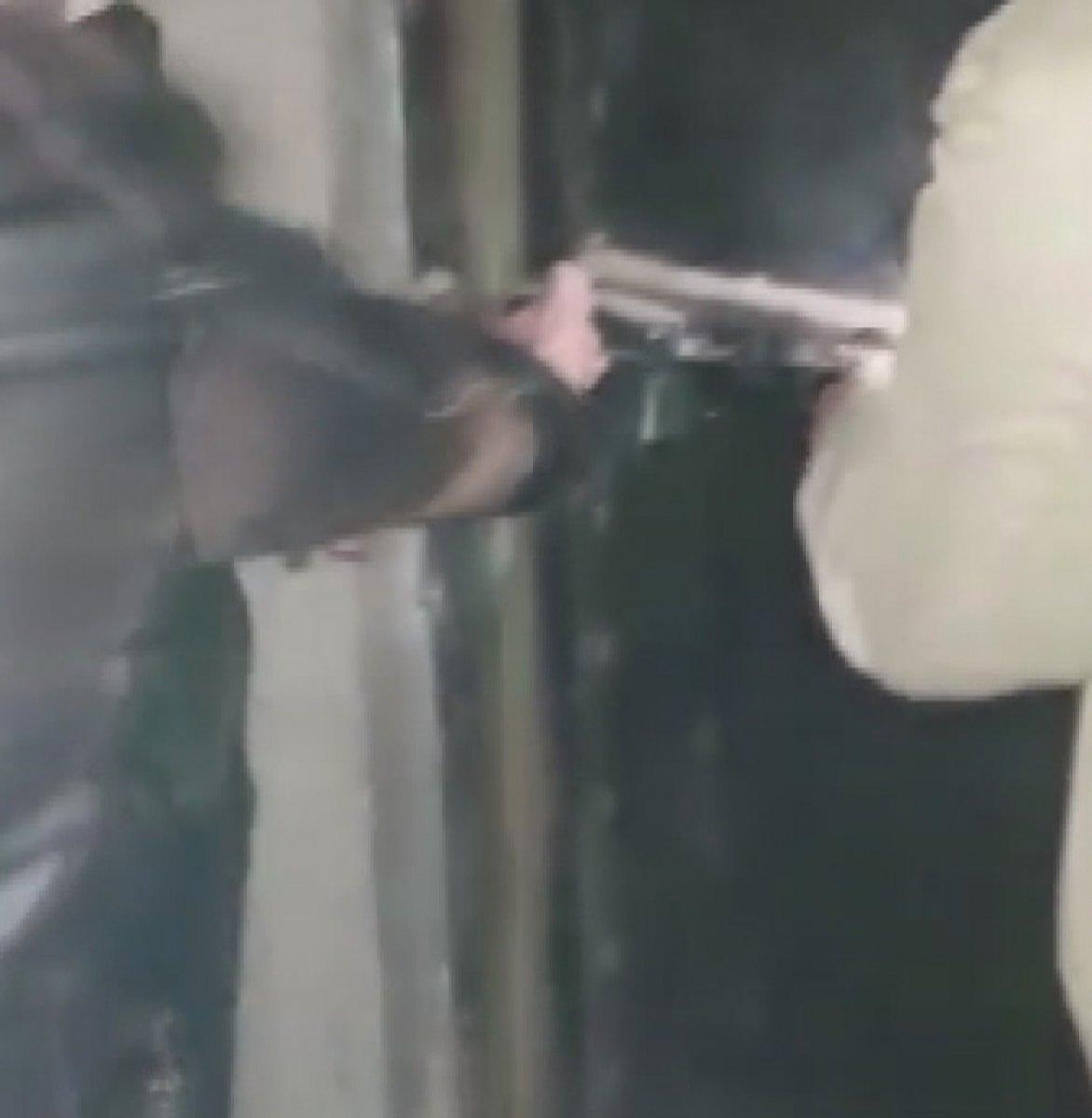 Şişli'de kahvehane baskını: Çatıya saklandılar