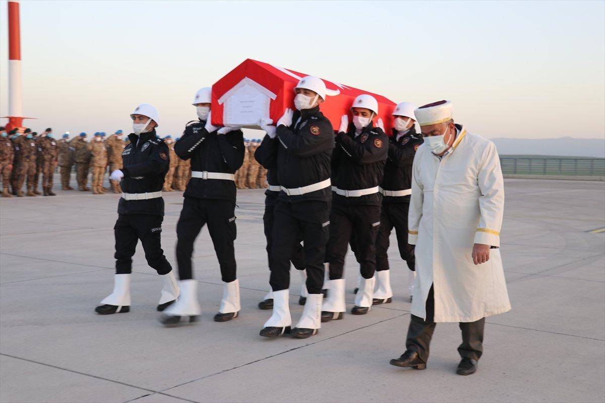 Ağrı şehidi memleketine uğurlandı