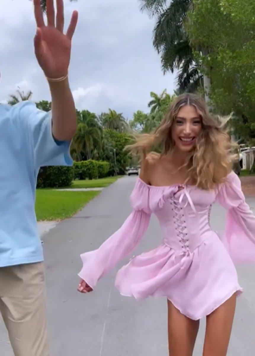 Şevval Şahin'den sokak dansı