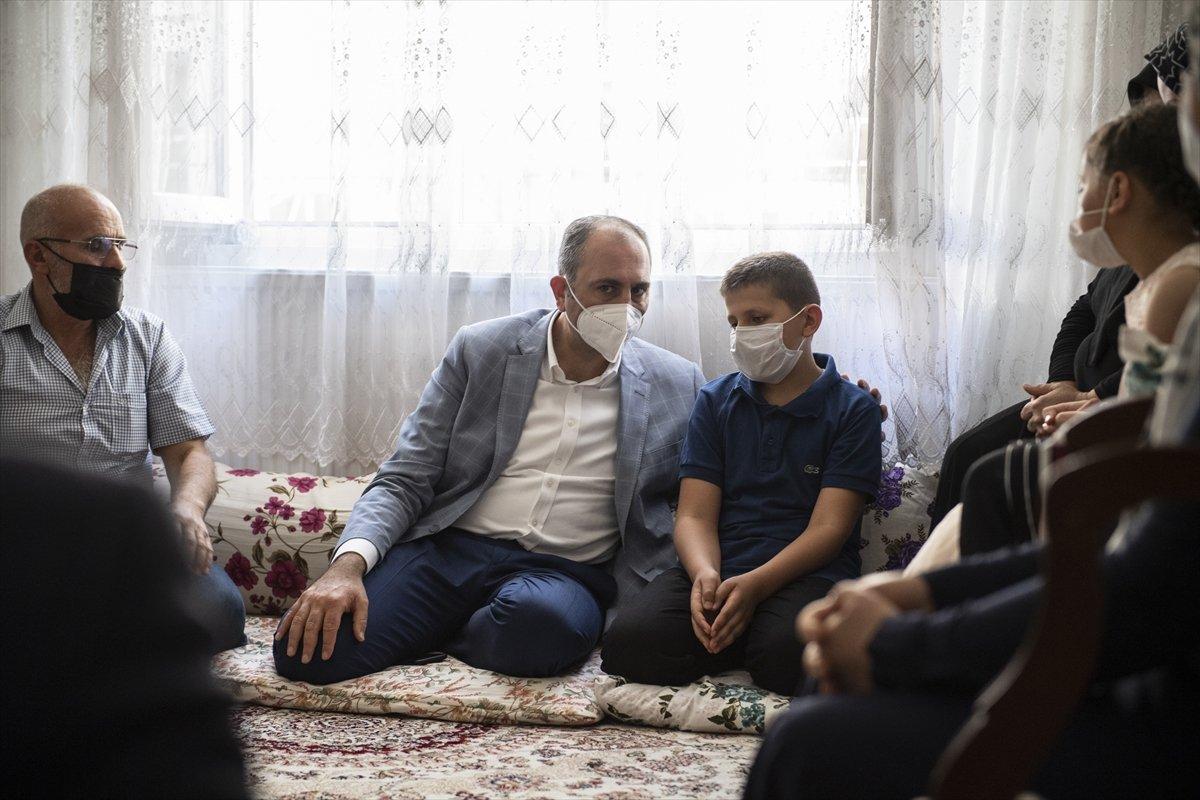 Gaziantep'teki şehit ailesi Cumhurbaşkanı Erdoğan'la görüştü