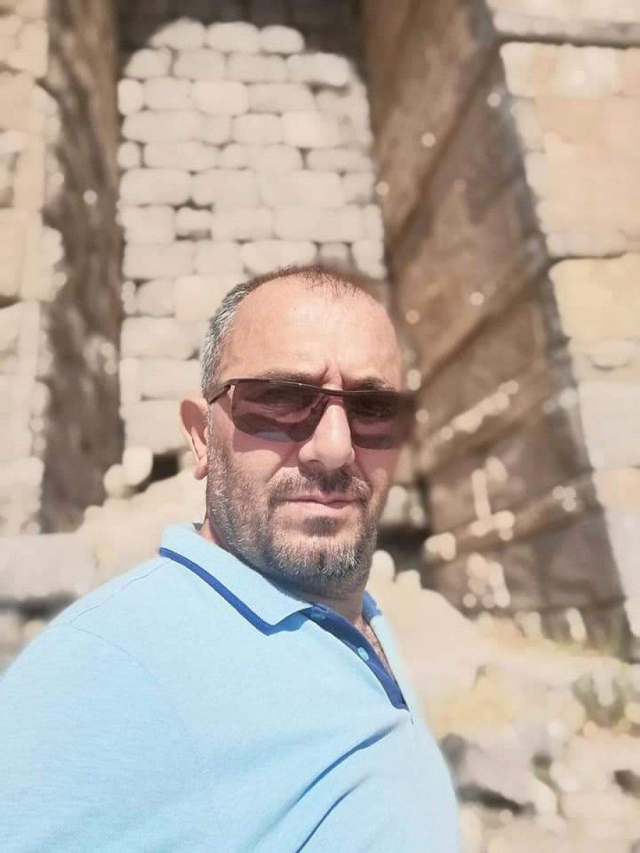 İzmir'de taksiyle çarpışan tır devrildi