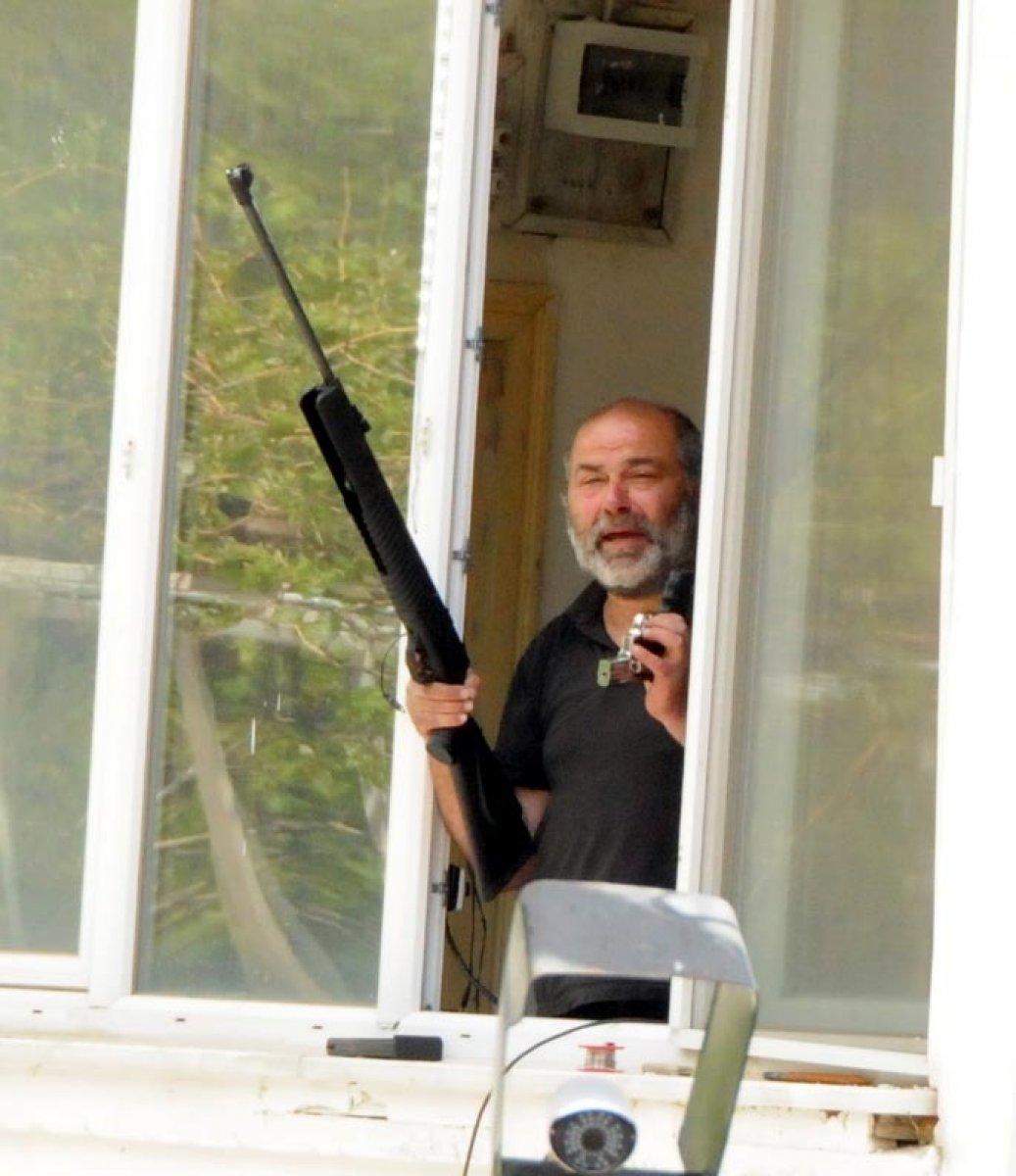 Kayseri'de pencereden tüfekle rastgele ateş açtı