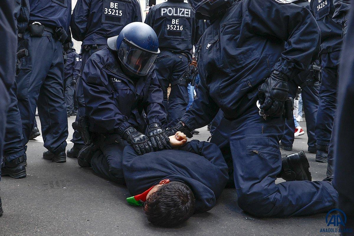 Berlin’de Filistin’e destek mitingleri