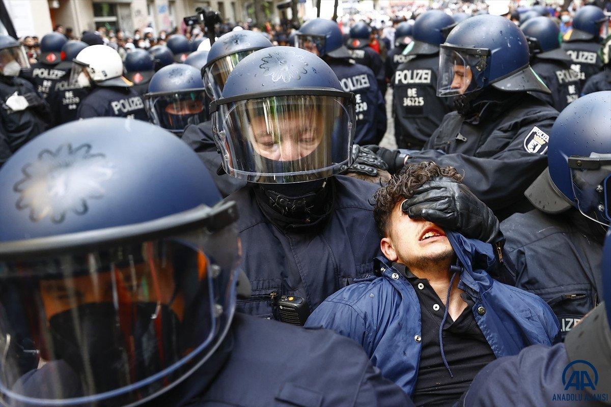 Berlin’de Filistin’e destek mitingleri