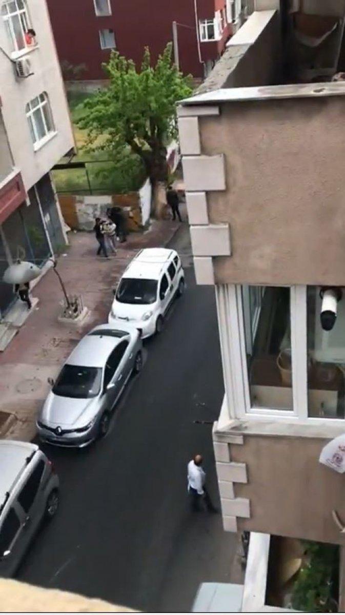 Okmeydanı'nda kendisini döven şahsı 7 yerinden vurdu