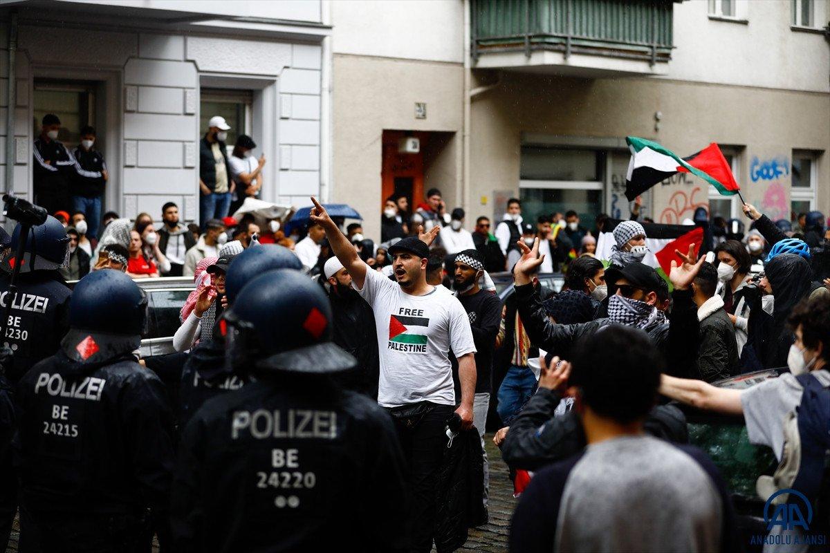 Berlin’de Filistin’e destek mitingleri