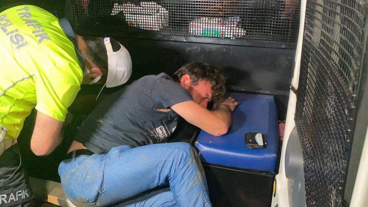 Bursa'da boş yolda kaza yapan sürücüden polise serzeniş: Beni soyuyorsunuz