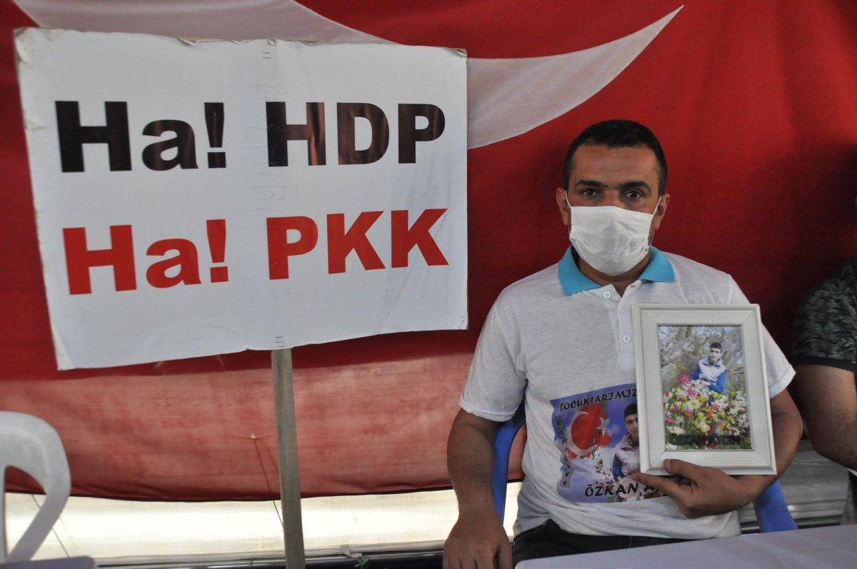 Evlat nöbetindeki baba: HDP'nin iç yüzünü bütün dünyaya anlatacağız