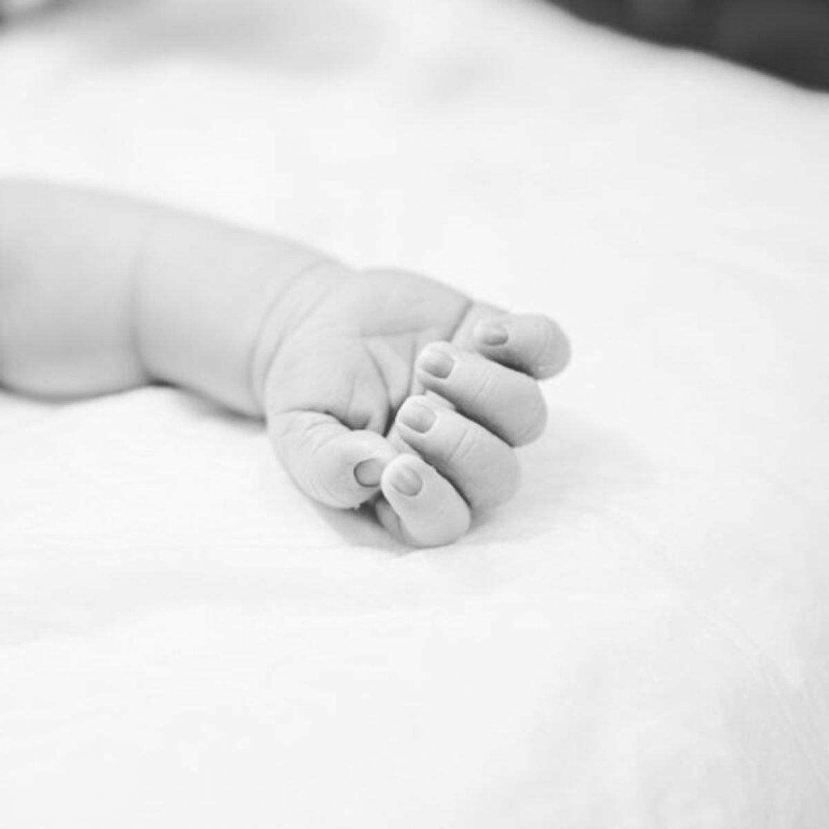 Ünlü oyuncu Sarp Akkaya baba oldu