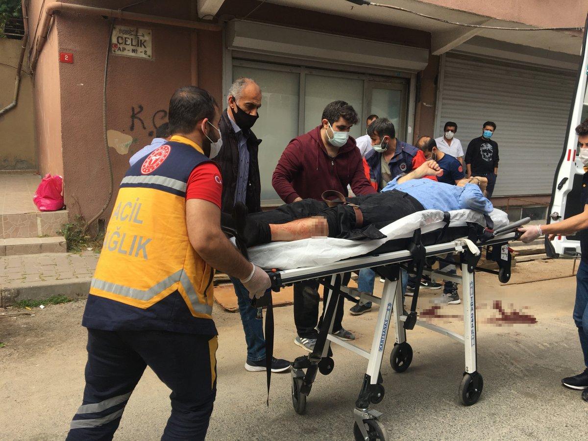 Küçükçekmece’de komşusunu silahla vurdu