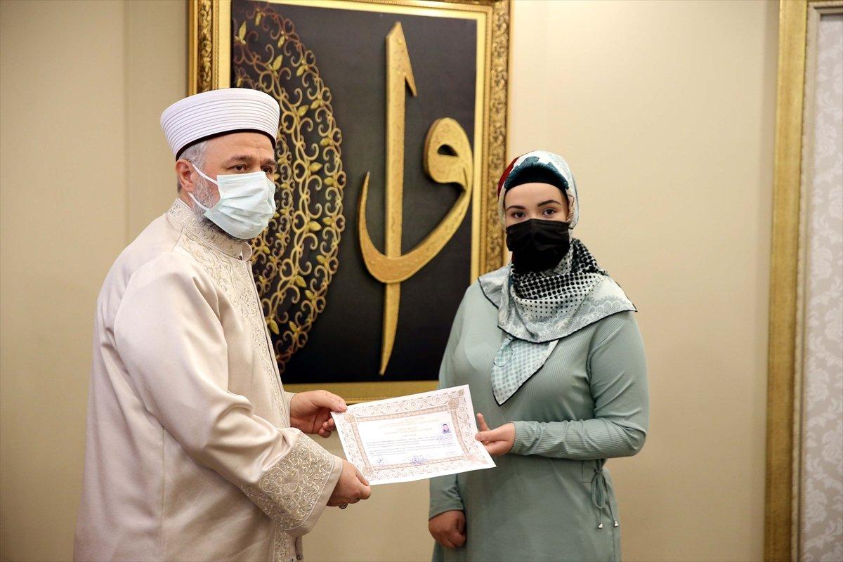 Alman genç kız, Türkiye'de Müslüman oldu