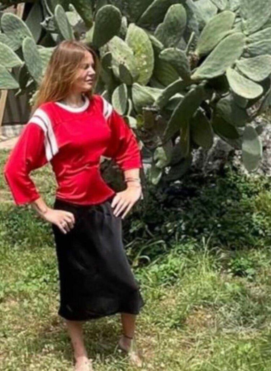 Naz Elmas teknede görüntülendi