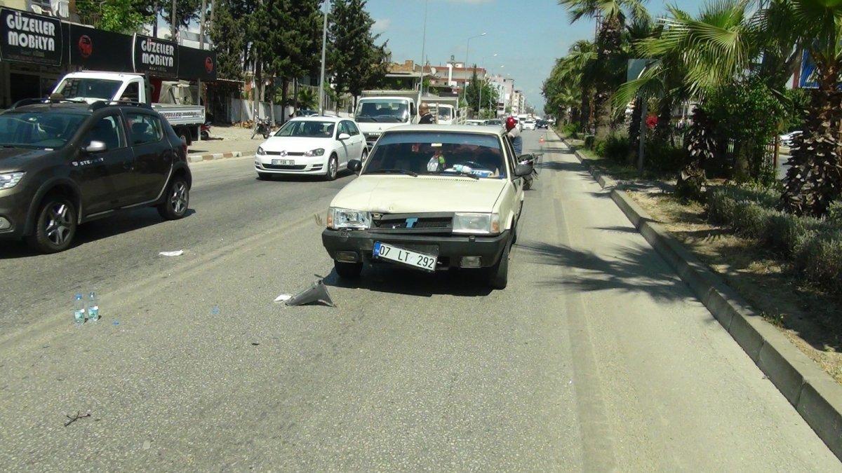 Antalya'da dedeyle torunun yaralandığı kaza