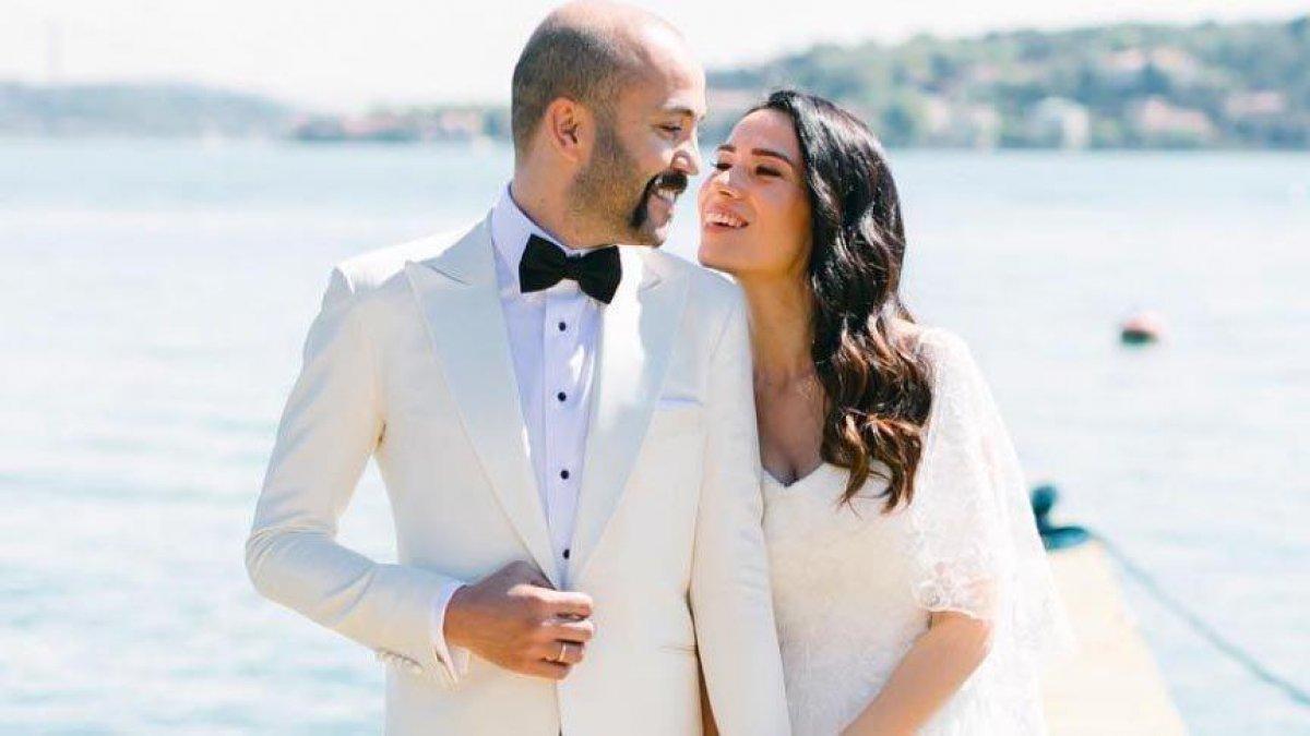 Ünlü oyuncu Sarp Akkaya baba oldu