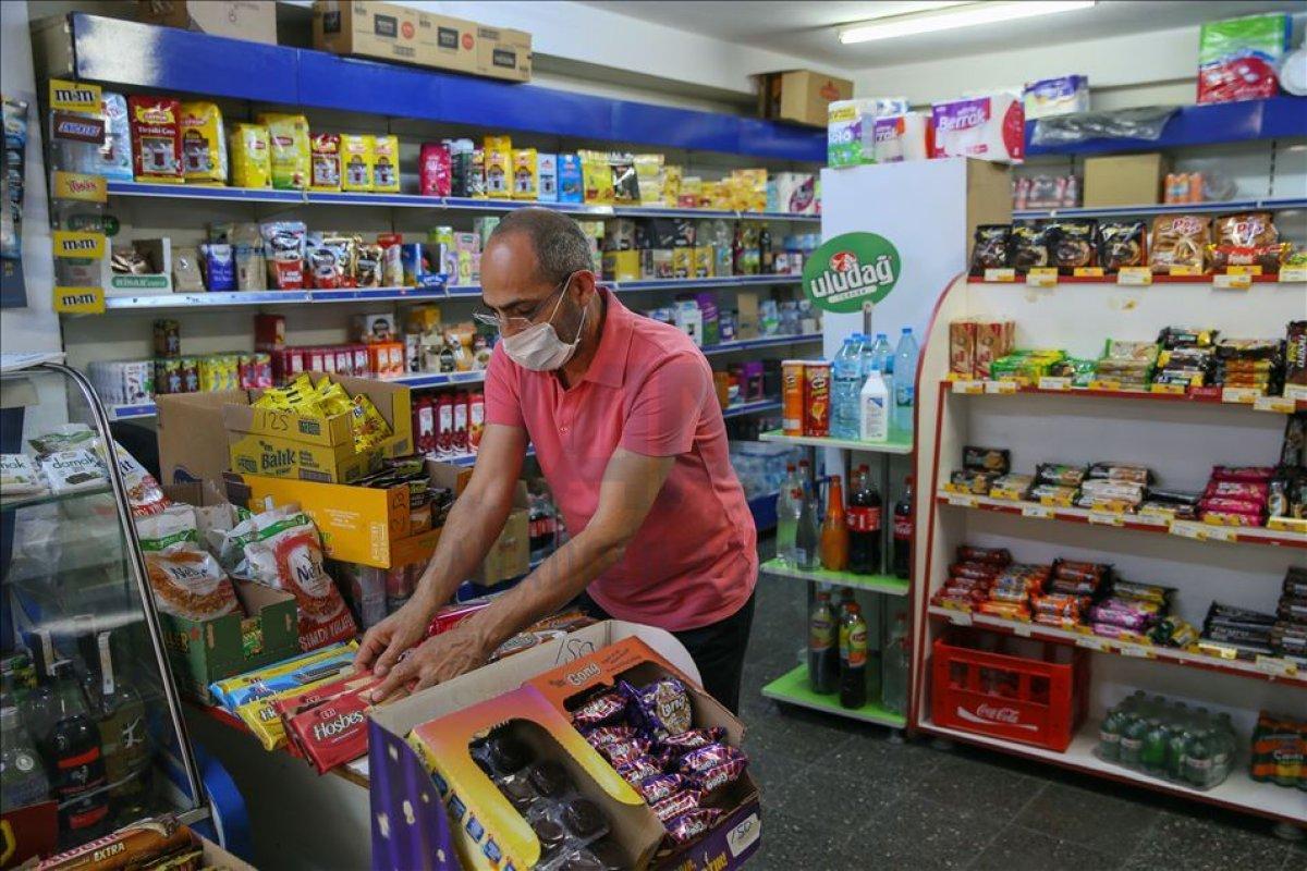 Esnaf 17 gün sonra kepenk açtı