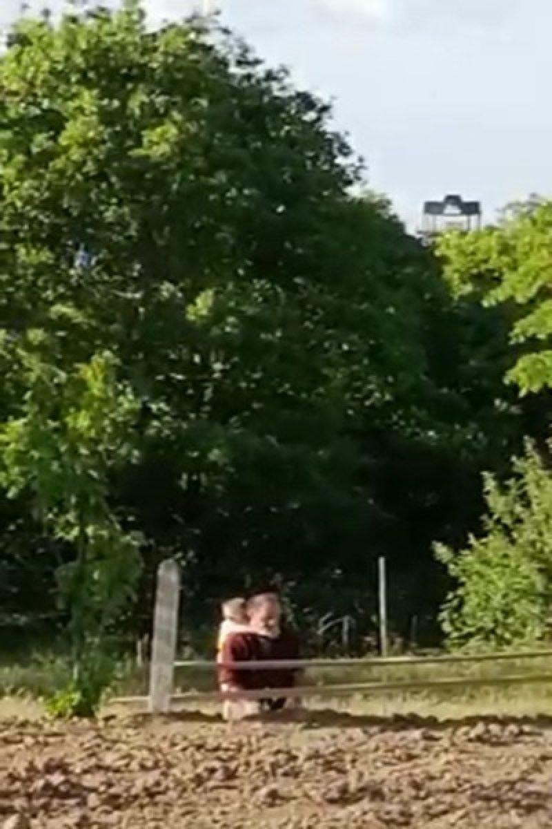 Tekirdağ'da, namaz kılan dedesinin sırtından inmedi