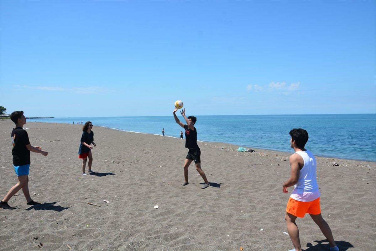 Akçakoca sahillerinde hareketlilik başladı