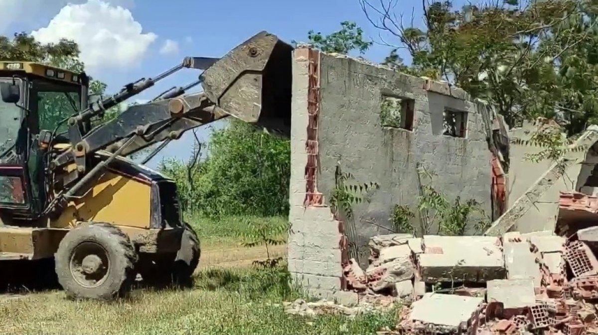 Edirne'deki kaçak yapılar yıkılıyor