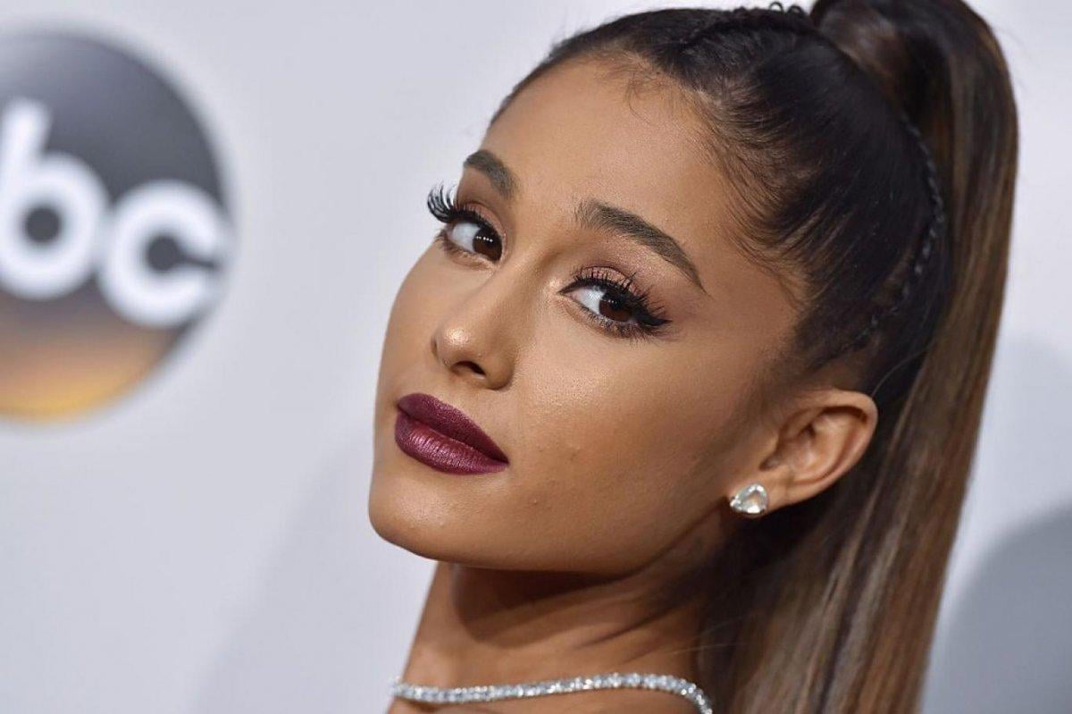 Ariana Grande gizlice evlendi