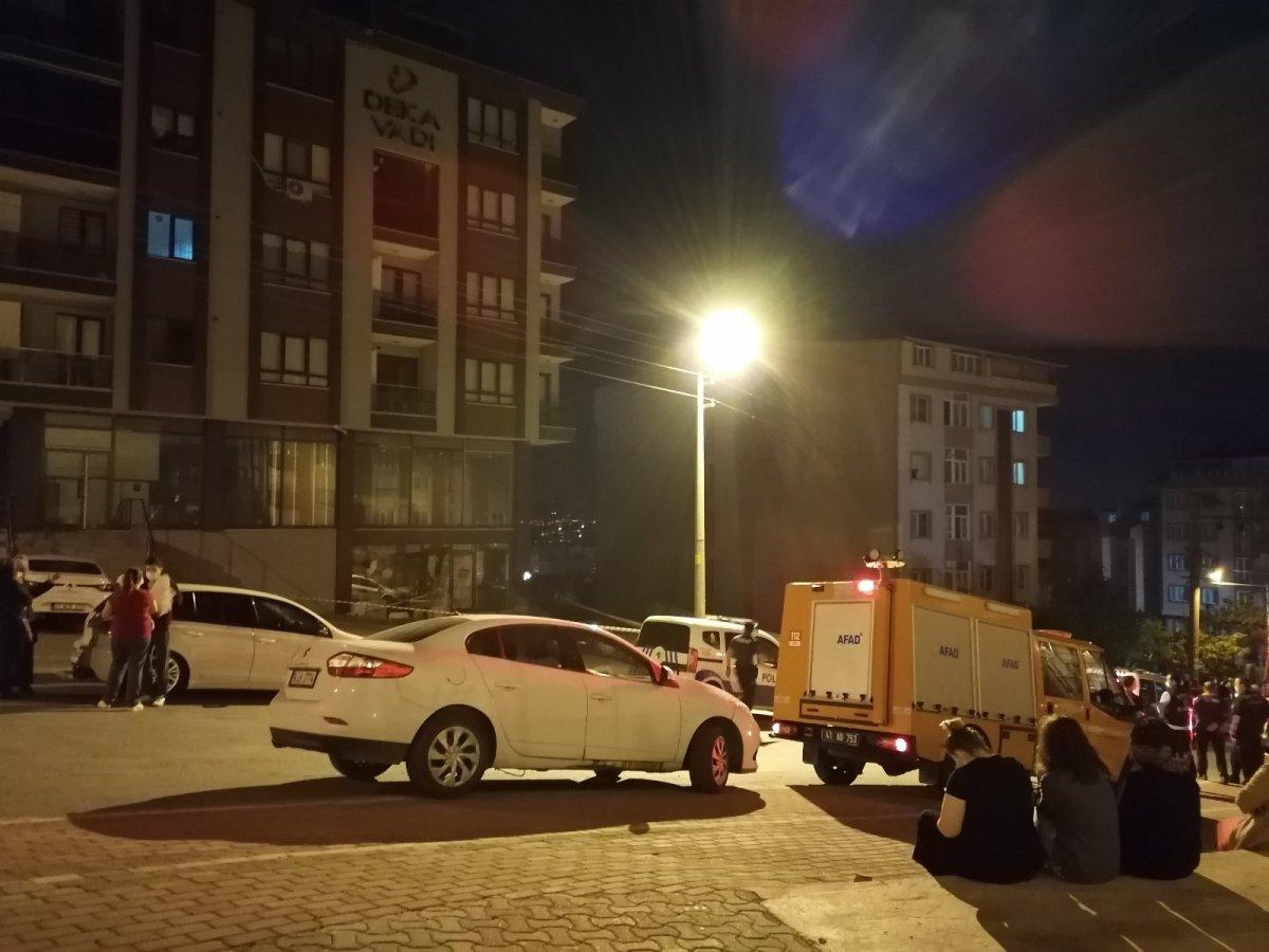 Gebze'de çökme tehlikesi olan bina boşaltıldı