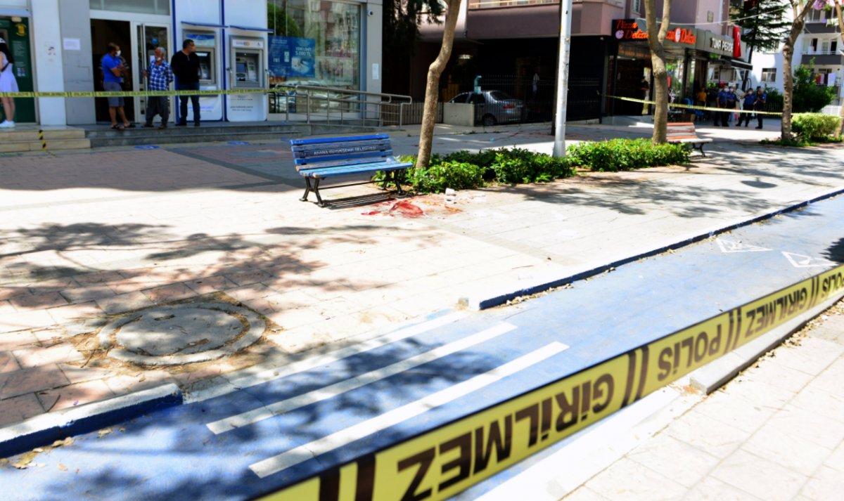 Adana'da yolda yürürken silahlı saldırıya uğradı