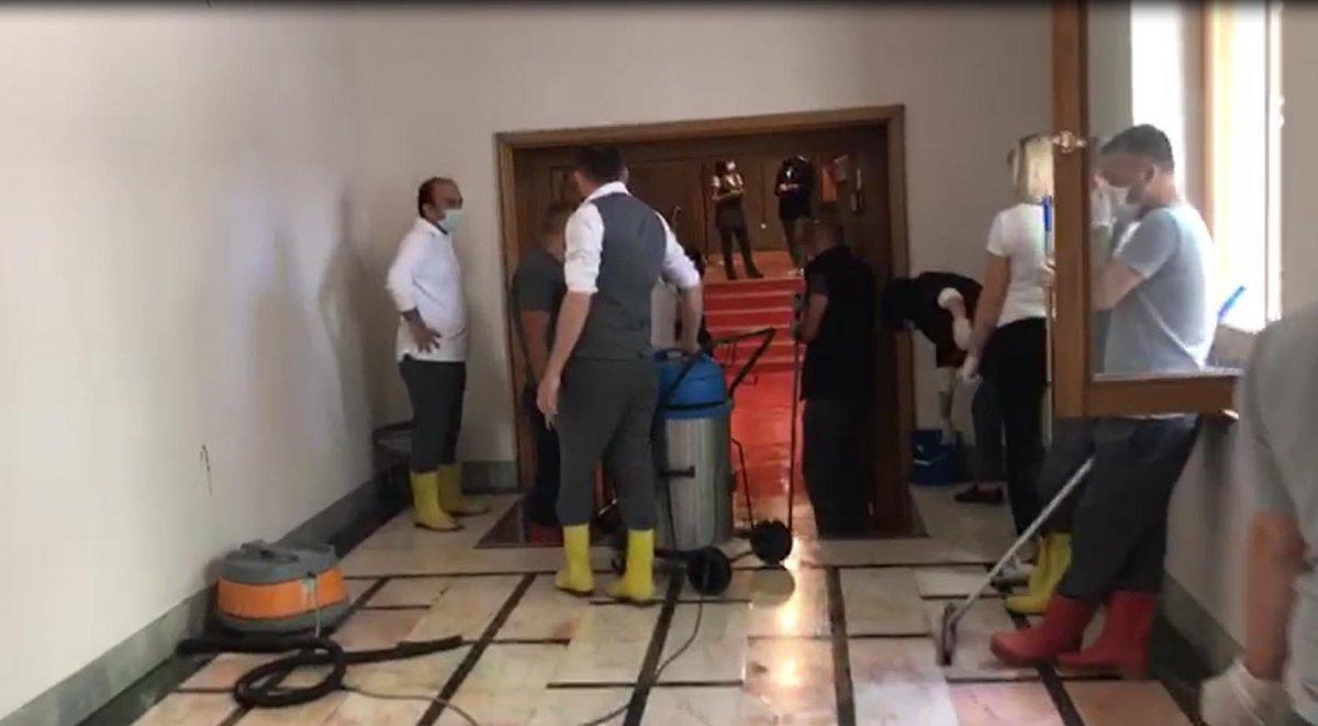 TBMM’yi su bastı
