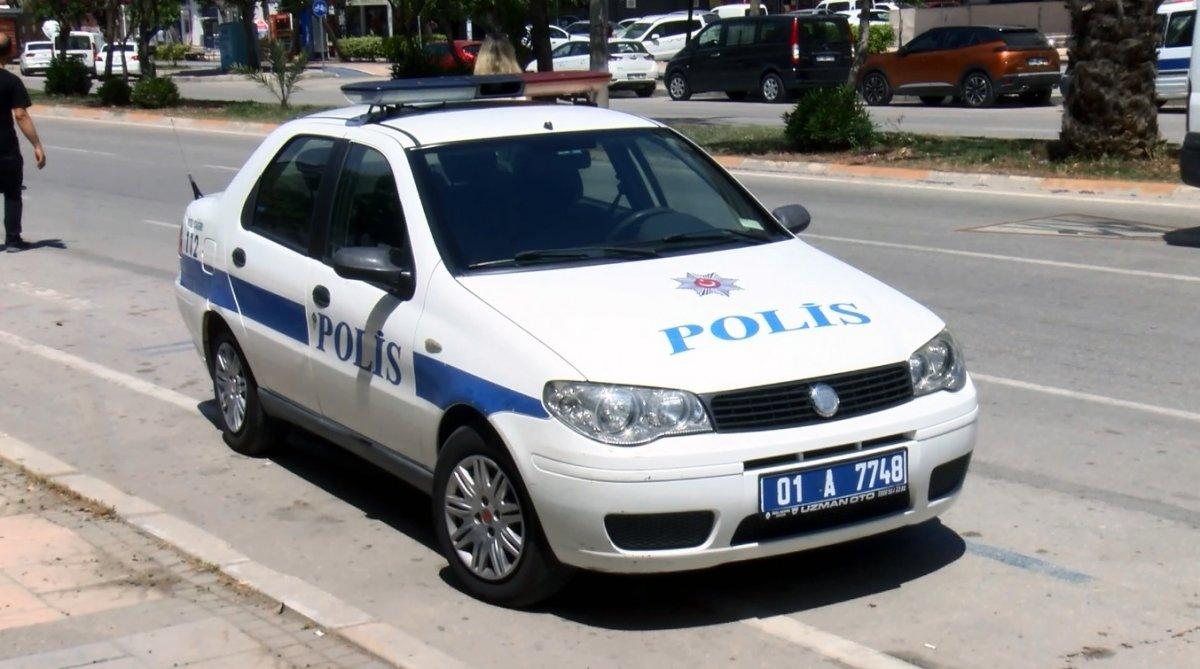 Adana'da yolda yürürken silahlı saldırıya uğradı