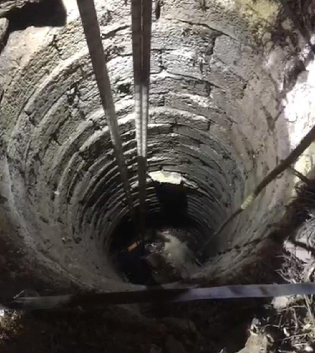 Elazığ’da su kuyusuna düşen koyun kurtarıldı