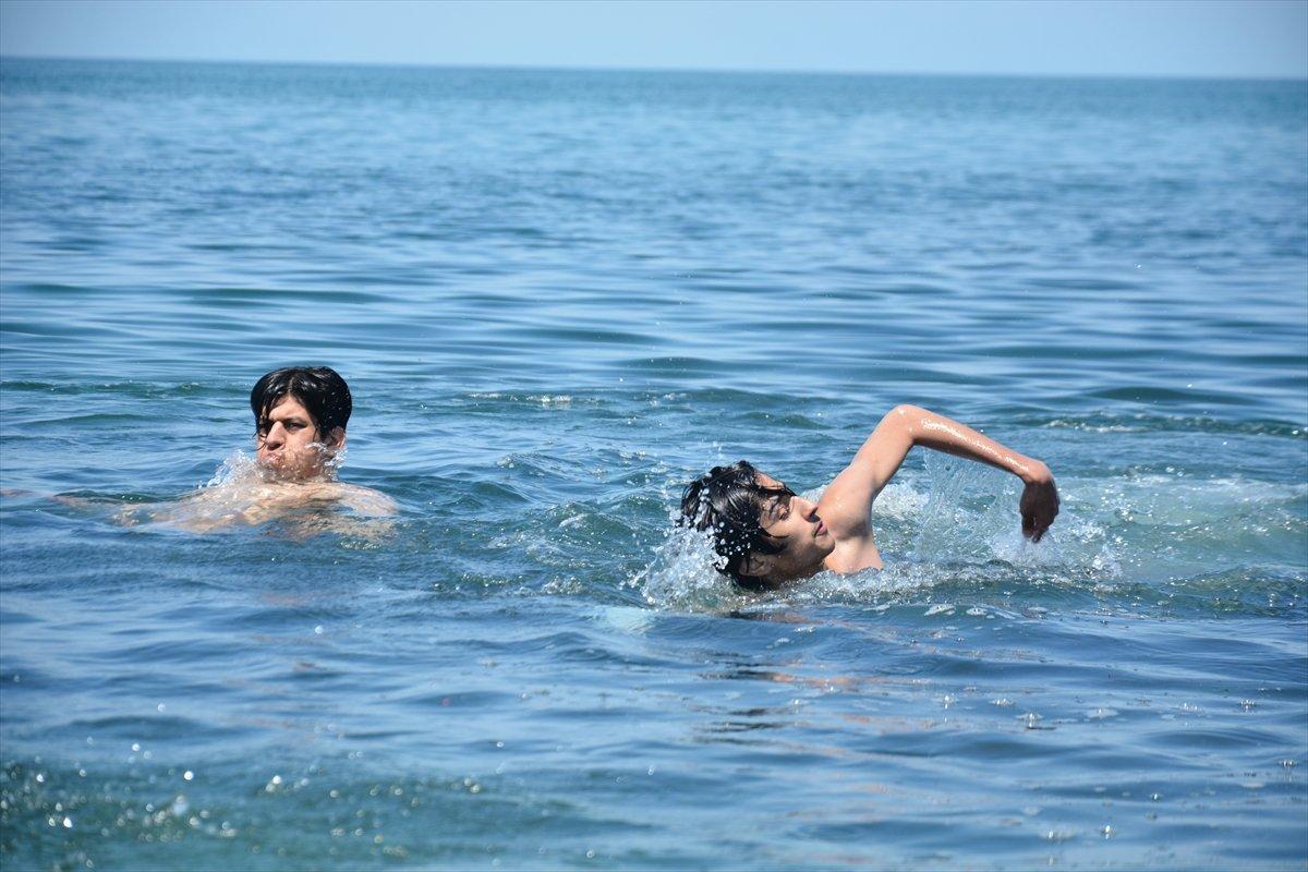 Akçakoca sahillerinde hareketlilik başladı